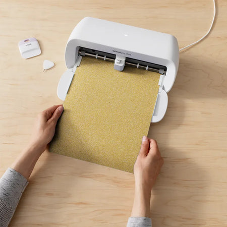 Image 4 for Cricut Smart Iron-On Joy Xtra 24.1x48cm - Prismatic Glitter Gold
