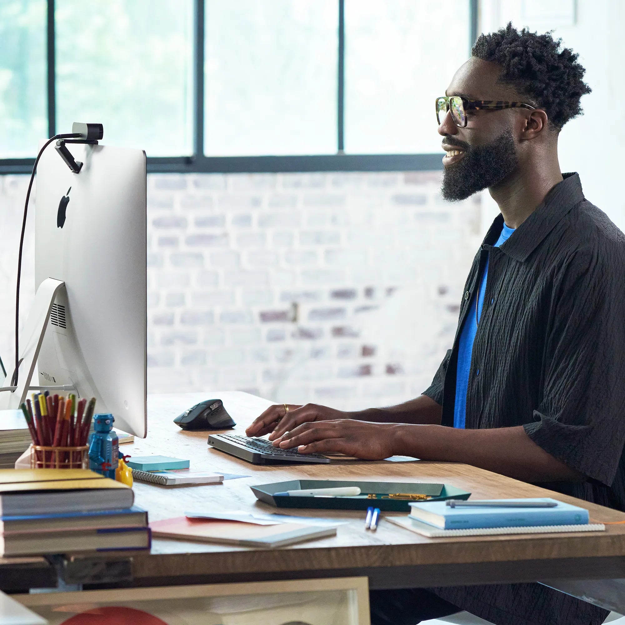 Image 6 for Logitech MX Keys Mini Wireless Illuminated Keyboard - Graphite