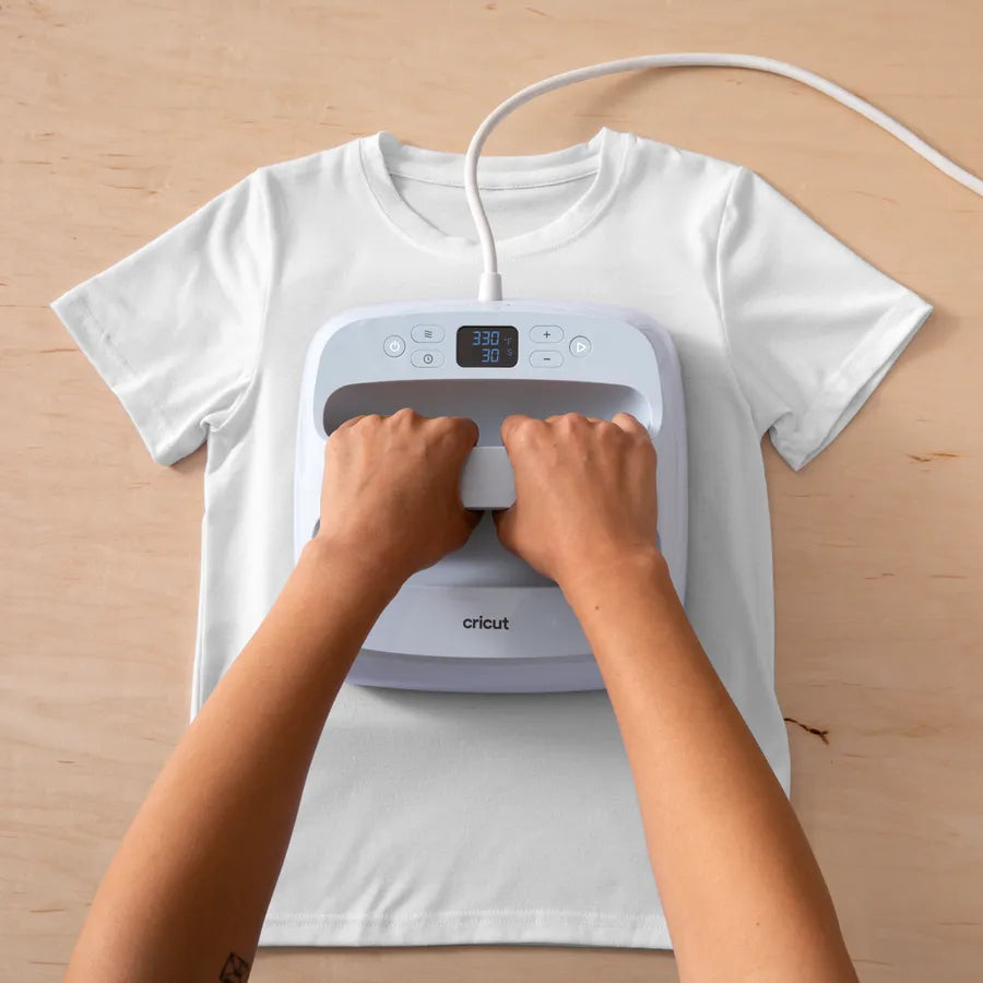 Image 5 for 2010393 - Cricut Printable Iron on for light fabrics 21x29.7cm 5 sheets