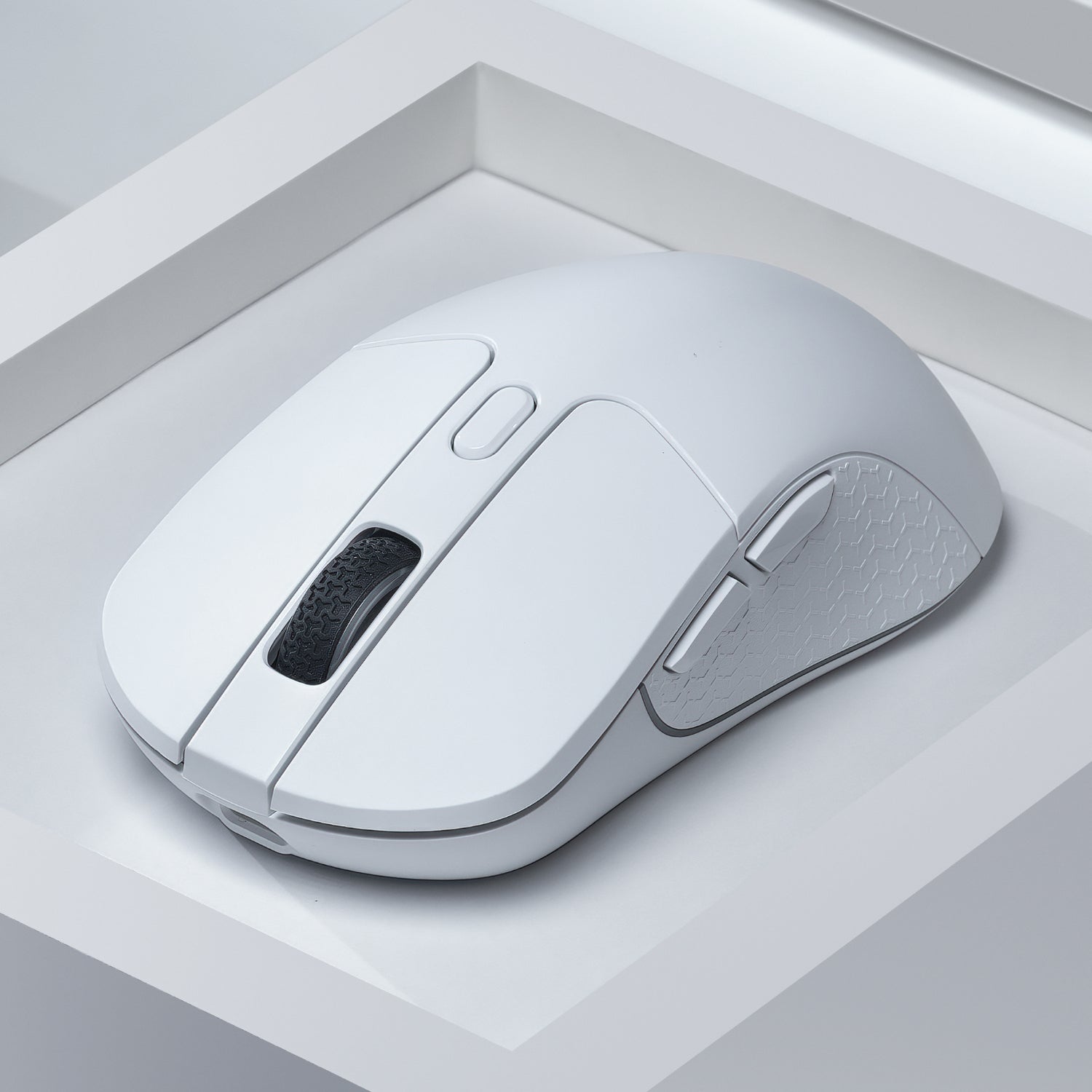 Image 4 for Keychron M3 RGB Wireless Optical Mouse - White