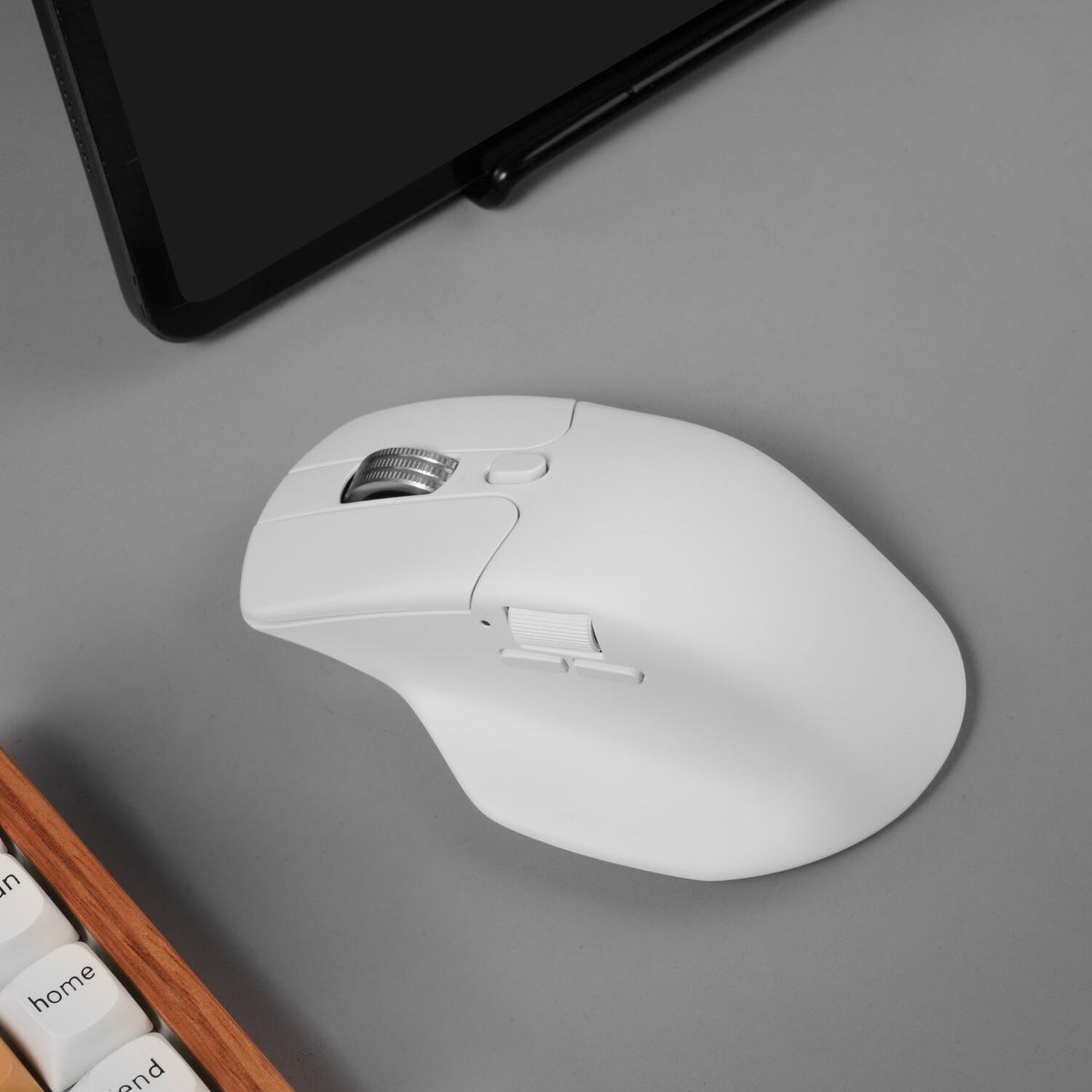 Image 4 for Keychron M6SB72 1K Wireless Mouse (BT/2.4GHz/Wired) with Huano silent Micro switch and premium wheel - White