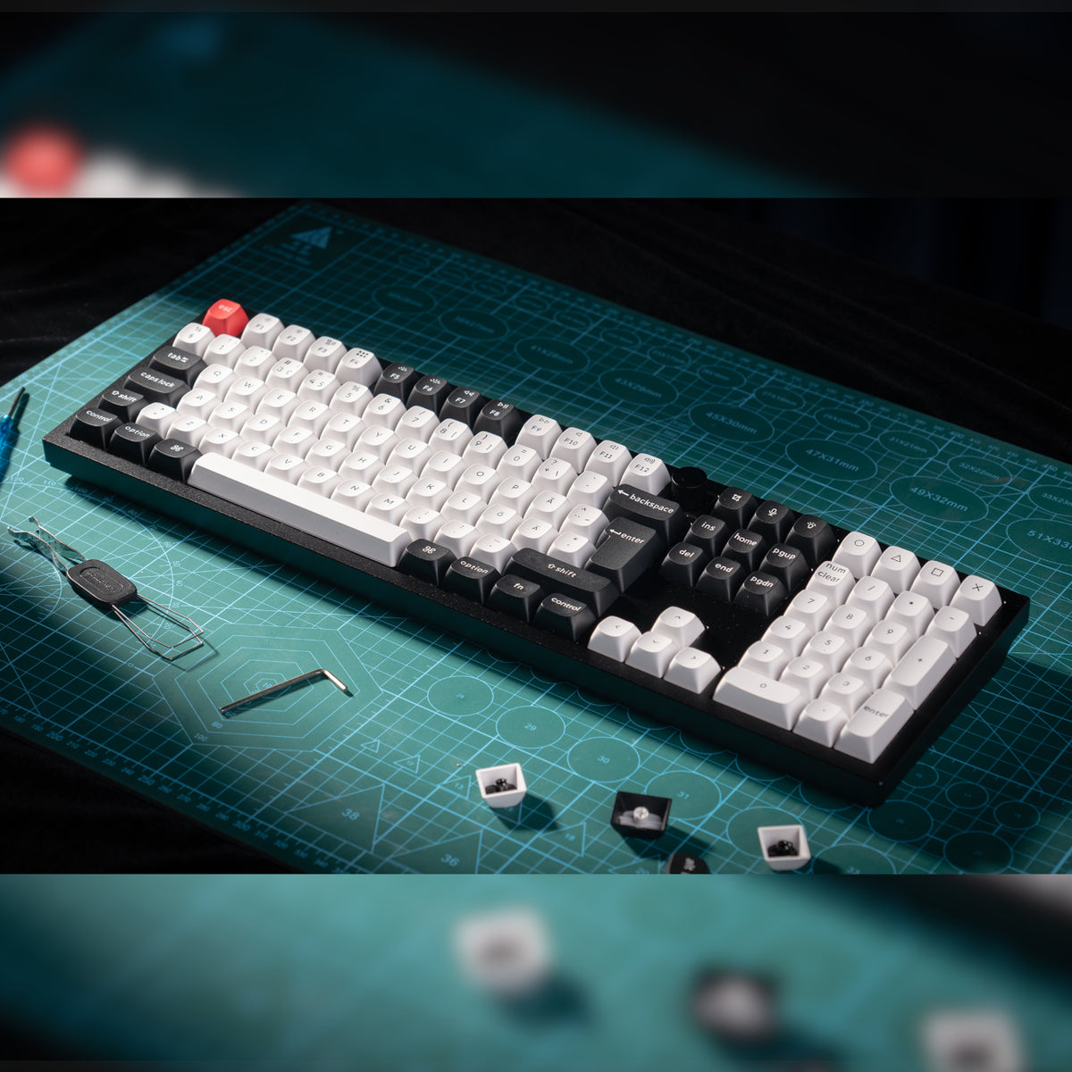 Image 5 for Keychron Q6 HE QMK Full-size Wireless Custom Mechanical Keyboard (Nebula Switch) – Carbon Black
