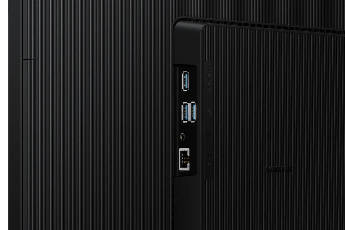 Image 11 for Samsung 32-inch LS32D800UA ViewFinity UHD Monitor